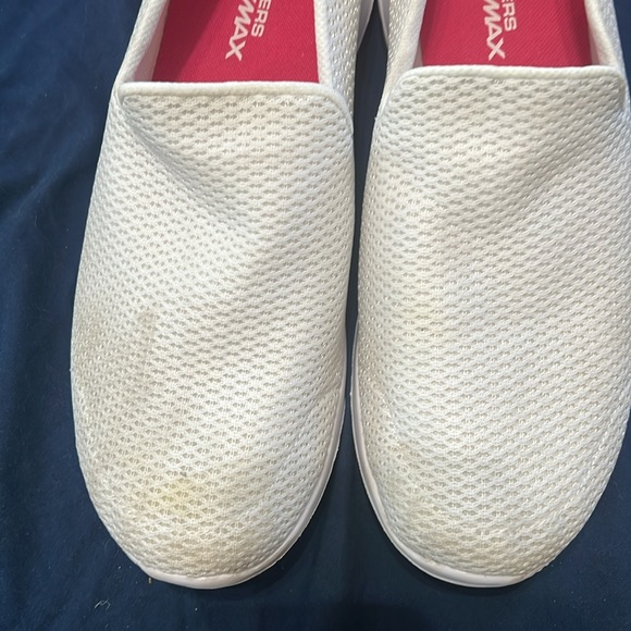 Skechers memory foam slip on - Picture 3 of 9